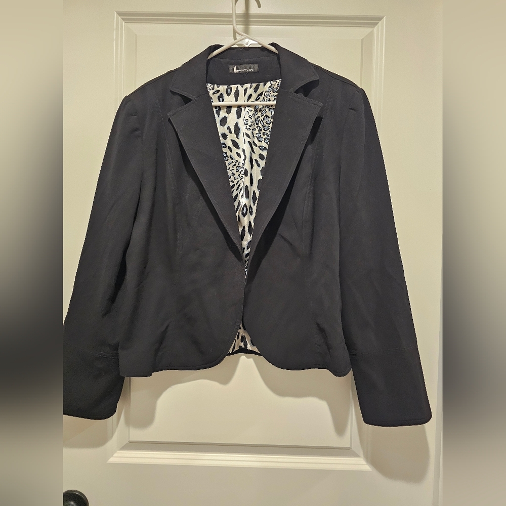 Black Blazer- size 14 - Picture 2 of 8